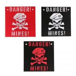 Plastic plaat danger mines