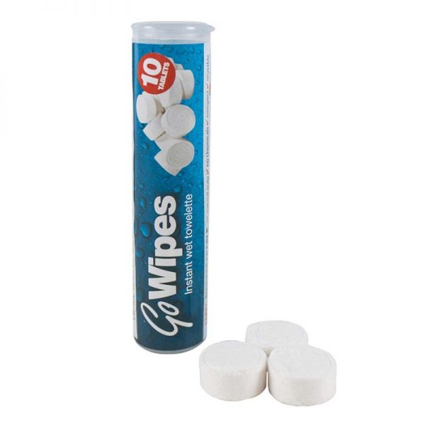 319385 BCB Go Wipes 10 tablets <big>Go Wipes zijn hoogwaardige kwaliteit tissues welke gevormd zijn als een munt. De Go Wipes zijn antibacterieel en kunnen niet worden besmet. 100% veilig voor de gezondheid.</big> <strong>Het gaat als volgt in werking:</strong> Giet water over de muntvormige Go Wipe en zie hoe deze veranderd in een kant en klare tissue. Afhankelijk van de temperatuur water die eroverheen gegoten word, kan de tissue zowel warm als koud worden gebruikt. <strong>Kenmerken:</strong> <ul> <li><big>Eenvoud concept, enkel water toevoegen </big></li> <li><big>Gemaakt van 100% natuurlijke pulp</big></li> <li><big>Veilig voor alle huidtypen</big></li> <li><big>Compact formaat, makkelijk mee te nemen (10 tablets) </big></li> <li><big>Biologisch afbreekbaar en milieuvriendelijk</big></li> </ul>