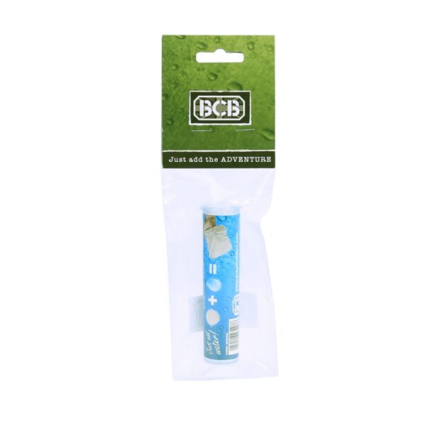 319385 BCB Go Wipes 10 tablets ADV0053 <big>Go Wipes zijn hoogwaardige kwaliteit tissues welke gevormd zijn als een munt. De Go Wipes zijn antibacterieel en kunnen niet worden besmet. 100% veilig voor de gezondheid.</big> <strong>Het gaat als volgt in werking:</strong> Giet water over de muntvormige Go Wipe en zie hoe deze veranderd in een kant en klare tissue. Afhankelijk van de temperatuur water die eroverheen gegoten word, kan de tissue zowel warm als koud worden gebruikt. <strong>Kenmerken:</strong> <ul> <li><big>Eenvoud concept, enkel water toevoegen </big></li> <li><big>Gemaakt van 100% natuurlijke pulp</big></li> <li><big>Veilig voor alle huidtypen</big></li> <li><big>Compact formaat, makkelijk mee te nemen (10 tablets) </big></li> <li><big>Biologisch afbreekbaar en milieuvriendelijk</big></li> </ul>