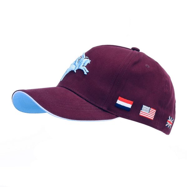 215084 Baseball cap Pegasus WWII 3D <h3 data-start="0" data-end="52"><strong data-start="4" data-end="50">Baseball Cap Market Garden Pegasus WWII 3D</strong></h3> <p data-start="54" data-end="357">Deze <strong data-start="59" data-end="105">Fostex Garments® Pegasus WWII Baseball Cap</strong> is een eerbetoon aan de <strong data-start="130" data-end="159">iconische Pegasus Brigade</strong> uit de Tweede Wereldoorlog. De cap maakt deel uit van de <strong data-start="217" data-end="239">Pegasus WWII-serie</strong> en is voorzien van een <strong data-start="263" data-end="300" data-is-only-node="">hoogwaardige 3D geborduurde tekst</strong>, wat zorgt voor een stoere en authentieke uitstraling.</p> <p data-start="359" data-end="513">Dankzij de <strong data-start="370" data-end="394">verstelbare sluiting</strong> aan de achterzijde is de cap geschikt voor <strong data-start="438" data-end="450">iedereen</strong> en biedt hij een <strong data-start="468" data-end="488">perfecte pasvorm</strong> voor optimaal comfort.</p>
