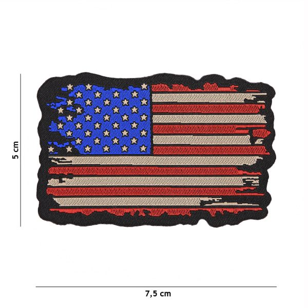 446100 10011 Embleem stof fijn geweven vlag USA vintage 7136 <big>Zeer fijn geweven embleem van 100% stof met klittenband achterzijde.  </big> <big>Door de fijne weving is dit embleem zeer gedetailleerd.</big>