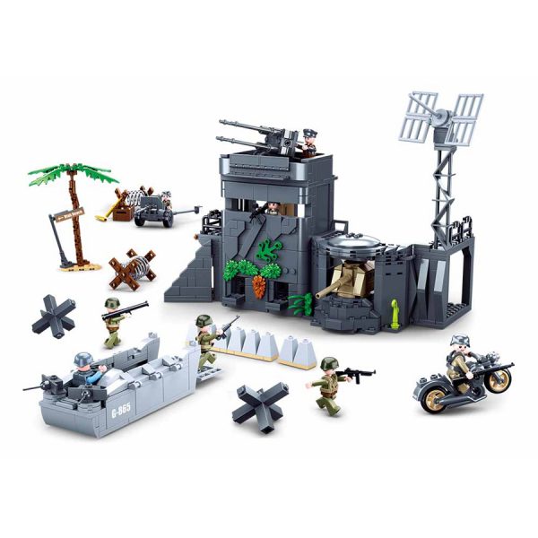 413297 Sluban The Atlantic Wall M38 B0861 16114 <big>Deze set heet Sluban de veldslag The Atlantic wall en heeft als thema WWII. De set bestaat uit voertuigen, vliegtuigen en accessoires die elkaars tegenpolen waren in de Tweede Wereld Oorlog. </big> <big>Sluban is hét merk met leger gerelateerde bouwsets. Sluban is een van de weinige aanbieders van bouwstenen die legerartikelen in haar assortiment heeft. Het voordeel van Sluban is dat het ook compatibel is met andere grote bouwsteenmerken, je hoeft je dus geen zorgen te maken dat sluban niet past op je andere bouwsteenmerken.</big> <big><strong>Inhoud set:</strong> Aantal minifiguren: 8 Aantal blokjes: 765 Doosafmeting (BxHxD): 52 x 38 x 8 cm Moeilijkheidsgraad: Gemiddeld (vanaf 6 jaar)</big>