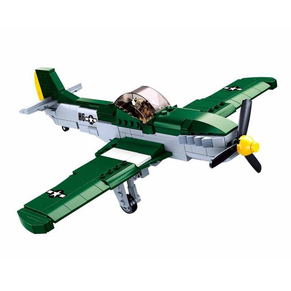 413302 Sluban American Fighter M38 B0857 16120 <big>Deze set heet Sluban de veldslag en heeft als thema WWII. De set bestaat uit voertuigen, vliegtuigen en accessoires die elkaars tegenpolen waren in de Tweede Wereld Oorlog. </big> <big>Sluban is hét merk met leger gerelateerde bouwsets. Sluban is een van de weinige aanbieders van bouwstenen die legerartikelen in haar assortiment heeft. Het voordeel van Sluban is dat het ook compatibel is met andere grote bouwsteenmerken, je hoeft je dus geen zorgen te maken dat sluban niet past op je andere bouwsteenmerken.</big>
