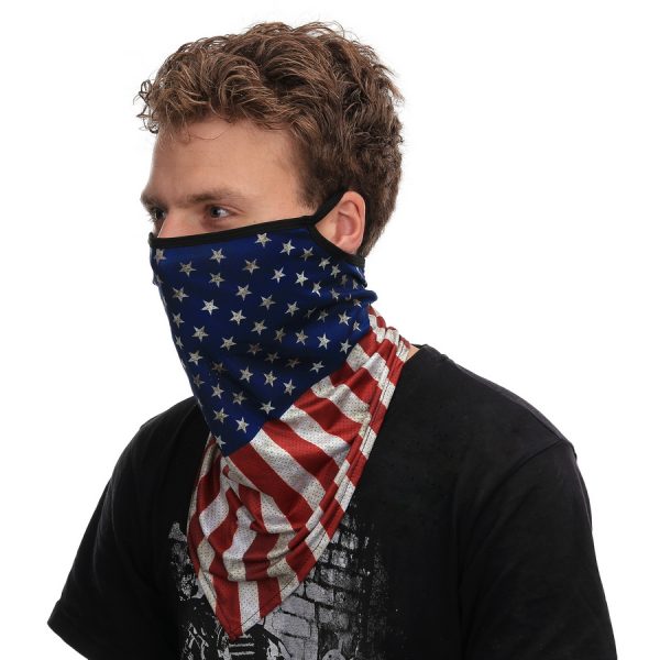 219360 Gezichtsmasker met oorlus USA vintage style 12 Gezichtsmasker met oorlus gemaakt van 100% polyester. Multifunctionele 2-in-1 gezichtsmasker met sjaal en oor bevestiging voor zowel mannen en vrouwen. Het masker is naadloos en flexibel waardoor deze comfortabel zit. Winddicht, zweet absoberend, warm en ademend.