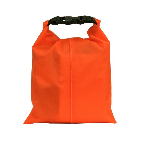 469478 BCB Survival essential kit CK7014 <ul> <li><strong>Afmetingen:</strong> 160 x 230 mm</li> <li><strong>Gewicht:</strong> 360 g</li> <li><strong>Materiaal tas:</strong> Gesiliconiseerd 40D ripstop nylon met waterdichte PU-coating</li> <li><strong>Kleur:</strong> Oranje</li> </ul> <hr /> <h3><strong>Waarom kiezen voor de BCB Noodpakket Droogtas CK701?</strong></h3> ✔ <strong>Compact en lichtgewicht:</strong> Makkelijk mee te nemen zonder extra gewicht toe te voegen. ✔ <strong>Waterdichte verpakking:</strong> Houdt de inhoud veilig, droog en beschermd tegen de elementen. ✔ <strong>Multifunctionele tools:</strong> Biedt alles wat je nodig hebt om noodsituaties aan te pakken. ✔ <strong>Duurzaam ontwerp:</strong> Gemaakt van hoogwaardige materialen die bestand zijn tegen zware omstandigheden. ✔ <strong>Goed georganiseerd:</strong> Alle essentiële overlevingsitems in één handige tas. Met de <strong>BCB Noodpakket Droogtas CK701</strong> ben je volledig voorbereid op onverwachte situaties, of je nu onderweg bent, kampeert, of jezelf voorbereidt op noodsituaties!