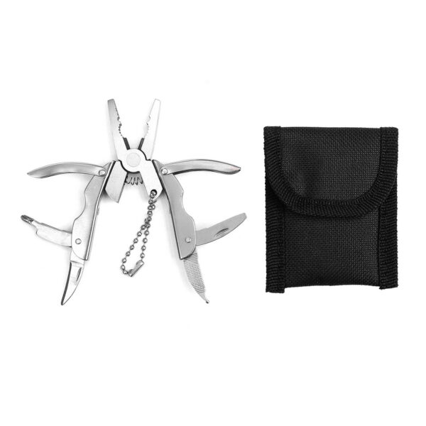 453240 BCB Scarab multi tool CM005CR <big>Een kleine multitool met een uniek inklapbaar handvatontwerp. Opgevouwen lijkt het op een oud Egyptisch mestkeversymbool, dat neemt niet weg dat het een geweldige lichtgewicht multitool is gemaakt van sterk roestvrij staal.</big> <big>De handgrepen zijn vooral comfortabel wanneer u de tang, draadtang, platte schroevendraaier, kruiskopschroevendraaier, nagelvijl, vingernagelreiniger of mes gebruikt.</big> <big><strong>Afmetingen: </strong>50 mm x 35 mm x 7 mm </big> <big><strong>Materiaal:</strong> roestvrij staal van 420 kwaliteit</big>