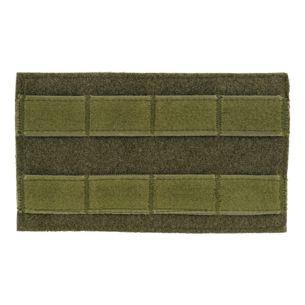 359998 MOLLE patch adapter hook loop big2 <strong>MOLLE Patch Adapter Hook & Loop Big – Ideaal voor Patches en Pouches</strong> Met de <strong>MOLLE Patch Adapter Hook & Loop Big</strong> breid je eenvoudig de functionaliteit van je <strong>rugzak</strong> of <strong>tactical vest</strong> uit. Dit handige klittenbandpaneel is speciaal ontworpen om te worden bevestigd aan <strong>MOLLE-systemen</strong>, zodat je gemakkelijk patches, emblemen of kleine pouches kunt toevoegen. Perfect voor iedereen die flexibiliteit en maatwerk belangrijk vindt in hun uitrusting.