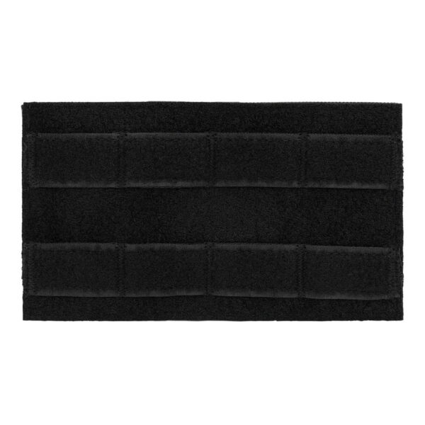 359998 MOLLE patch adapter hook loop big8 <strong>MOLLE Patch Adapter Hook & Loop Big – Ideaal voor Patches en Pouches</strong> Met de <strong>MOLLE Patch Adapter Hook & Loop Big</strong> breid je eenvoudig de functionaliteit van je <strong>rugzak</strong> of <strong>tactical vest</strong> uit. Dit handige klittenbandpaneel is speciaal ontworpen om te worden bevestigd aan <strong>MOLLE-systemen</strong>, zodat je gemakkelijk patches, emblemen of kleine pouches kunt toevoegen. Perfect voor iedereen die flexibiliteit en maatwerk belangrijk vindt in hun uitrusting.