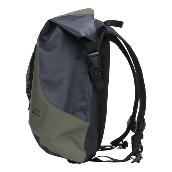 351741 TF 2215 Yukon Drybag 18L7 <big>De TF-2215 Yukon drybag Groen is een waterdichte rugzak speciaal ontworpen voor uitdagende outdoor activiteiten waarbij water een rol speelt. De tas heeft een compact ontwerp en draagt comfortabel dankzij de gepolsterde rugpadding en ergonomische schouderriemen.</big> Geschikt als daypack voor alledaags gebruik of voor outdoor activiteiten als skiën/snowboarden, kanotochten, wandeltochten etc. De inhoud van de tas blijft droog dankzij het waterdichte pvc-materiaal met gesealde naden en het functionele sluitsysteem. <strong>Eigenschappen:</strong> <ul> <li><big>Gepolsterde rugpadding met schuimvulling</big></li> <li><big>Ergonomische schouderriemen met schuimvulling</big></li> <li><big>Verstelbare sternum strap met reflecterend logo</big></li> <li><big>Mesh drinkfles vak voorzijde</big></li> <li><big>Verstelbare straps voorzien van ITW buckles</big></li> <li><big>Transparant identificatie vakje (ID/Skipas etc.)</big></li> <li><big>Handig sluitsysteem om de tas waterdicht te maken</big></li> </ul> <big><strong>Afmetingen:</strong> 42 x 26 x 17cm (gesloten rugzak) <strong>Inhoud:</strong> 18 liter</big> <big><strong>Waterdichtheid:</strong> Bestand tegen spatwater en kortstondig onderdompelen. Geschikt voor outdoor activiteiten als Motorrijden, Kajakken, Raften, Varen, Wandelen, Kamperen, Vissen, Wintersport, Kanoën etc.</big> <strong>Sluitsysteem:</strong> Om een goede waterdichtheid te verzekeren: Sluit de opening van de tas en rol deze 2 tot 3 keer om, bevestig hierna de buckle sluiting. <strong><em>Let op! Het is niet de bedoeling dat de tas met opzet onderwater wordt gehouden. Niet geschikt om mee te duiken etc.</em></strong> <table class="table table-striped"> <tbody> <tr> <td>Materiaal</td> <td>100% PVC / 100% nylon webbing</td> </tr> </tbody> </table> https://youtu.be/S2xPhELOmUs