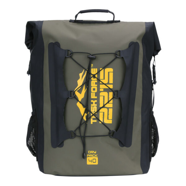 351742 TF 2215 Wolf River Drybag 40L3 <big>De TF-2215 Wolf River drybag Groen is een stevige waterdichte rugzak speciaal ontworpen voor uitdagende outdoor activiteiten waarbij water een rol speelt. De tas heeft een ruime inhoud van 40 liter en draagt comfortabel dankzij de gepolsterde rugpadding, ergonomische schouderriemen en heup/borstriem.</big> Perfect voor outdoor activiteiten als kayakken, raften, wintersport, bushcraft of trekking. De inhoud van de tas blijft droog dankzij het waterdichte pvc-materiaal met gesealde naden en het functionele sluitsysteem. <strong>Eigenschappen:</strong> <ul> <li><big>Elastiek koorden aan de voorzijde om accessoires onder te bevestigen</big></li> <li><big>Voorzien van kwalitatieve ITW gespen met nylon webbing</big></li> <li><big>Mesh opbervak aan beide zijden van de tas. (Voor bijv. Drinkfles)</big></li> <li><big>Verstevigd handvat</big></li> <li><big>Gepolsterde rugpadding</big></li> <li><big>Ergonomische schouderriemen</big></li> <li><big>Sternum strap met noodfluitje en reflecterend logo</big></li> <li><big>Verstelbare heupriem</big></li> <li><big>Functioneel sluitsysteem om de tas waterdicht te maken</big></li> </ul> <big><strong>Afmetingen:</strong> 52 x 33 x 23cm (gesloten rugzak) <strong>Inhoud:</strong> 40 liter</big> <strong>Waterdichtheid:</strong> Bestand tegen spatwater en kortstondig onderdompelen. Geschikt voor outdoor activiteiten als Motorrijden, Kajakken, Raften, Varen, Wandelen, Kamperen, Vissen, Wintersport, Kanoën etc. <strong>Sluitsysteem:</strong> Om een goede waterdichtheid te verzekeren: Sluit de opening van de tas en rol deze 2 tot 3 keer om, bevestig hierna de buckle sluiting. <strong><em>Let op! Het is niet de bedoeling dat de tas met opzet onderwater wordt gehouden. Niet geschikt om mee te duiken etc.</em></strong> <table class="table table-striped"> <tbody> <tr> <td>Materiaal</td> <td>100% PVC / 100% nylon webbing</td> </tr> </tbody> </table> https://youtu.be/S2xPhELOmUs