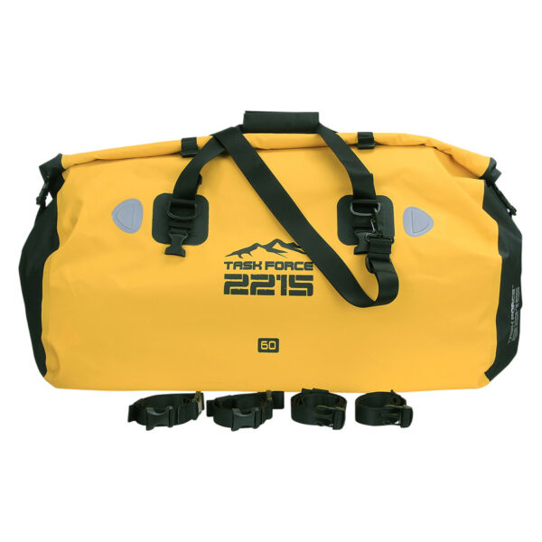 359342 TF 2215 Bear Creek Drybag 100L4 <big>De TF-2215 Bear Creek tas Geel is een stevige waterdichte dry bag speciaal ontworpen voor uitdagende outdoor activiteiten waarbij water een rol speelt. Deze tas biedt veel opbergruimte en is ideaal voor meenemen van outdoor uitrusting. Ook goed te gebruiken als weekendtas of tijdens expedities waarbij natte omstandigheden te pas komen.</big> Ook is deze tas makkelijk te bevestigen op bijv. andere tassen of op een motor dankzij de diverse bijgeleverde bevestigingsriemen. O.a. voorzien van een ventilatiesysteem om lucht uit de tas te laten lopen. De inhoud van de tas blijft droog dankzij het waterdichte pvc-materiaal met gesealde naden en het functionele sluitsysteem. <strong>Eigenschappen:</strong> <ul> <li><big>Incl. 4 bevestigingsriemen met kwalitatieve ITW buckles en D-rings</big></li> <li><big>Verstevigd handvat</big></li> <li><big>Inclusief gepolsterde schouderdraagband</big></li> <li><big>Voorzien van ventilatiesysteem om lucht uit de tas te laten lopen</big></li> <li><big>Functioneel sluitsysteem om de tas waterdicht te maken</big></li> <li><big>Transparant identificatie vakje (ID/Skipas etc.)</big></li> </ul> <big><strong>Afmetingen: </strong>82 x 32 x 40cm (Closed bag) <strong>Inhoud:</strong> 100 liter</big> <strong>Waterdichtheid:</strong> Bestand tegen spatwater en kortstondig onderdompelen. Geschikt voor outdoor activiteiten als Motorrijden, Kajakken, Raften, Varen, Wandelen, Kamperen, Vissen, Wintersport, Kanoën etc. <strong>Sluitsysteem:</strong> Om een goede waterdichtheid te verzekeren: Sluit de opening van de tas en rol deze 2 tot 3 keer om, bevestig hierna de buckle sluiting. <strong><em>Let op! Het is niet de bedoeling dat de tas met opzet onderwater wordt gehouden. Niet geschikt om mee te duiken etc.</em></strong> <table class="table table-striped"> <tbody> <tr> <td>Materiaal</td> <td>100% PVC</td> </tr> </tbody> </table> https://youtu.be/S2xPhELOmUs
