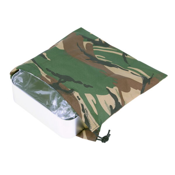 359640 BCB Mess tin tas CA125 Mess Tin tas Brithish camouflage DPM Pattern met trekkoordsluiter. Ideaal voor gebruik met de Bushcraft ™ mess tin set. <strong>Afmetingen:</strong> 27 x 27 cm (10,6 x 10,6 ") &nbsp;