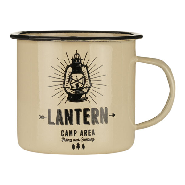 311067 Emaille mok Outdoor Lantern <big>Hoogwaardige emaille mok Outdoor Lantern met een volume van 500ml. De cremé kleur in combinatie met de outdoor opdruk geeft een prachtige uitstraling en past helemaal thuis in de outdoor scene. Leuk voor op de camping, in camperbusjes en tal van andere outdoor activiteiten.</big> <big><strong>Inhoud Mok:</strong> 500 ml</big>