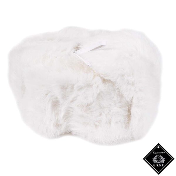 214166 Russische bont muts wit Echte Russische bontmuts wit gemaakt van 100% konijnenbont en voorzien van twee oorflappen. Deze muts is ideaal geschikt voor een koude winter.