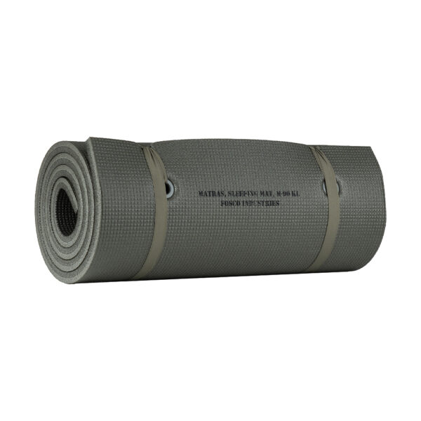313237 Slaapmat M 90 18MM Comfortabele slaapmat groen voor camping, hiking en trekking. Gemakkelijk te hanteren en mee te nemen. De slaapmat heeft een isolerende werking, is waterafstotend en werkt schok dempend. Biedt bescherming tegen de koude, natte grond terwijl je slaapt. <strong>Kenmerken:</strong> <ul> <li>1 persoons mat</li> <li>Lichtgewicht schuimmat gemaakt van “EVA” (Ethyleen Vinyl Acetaat)</li> <li>Compact mee te nemen</li> <li>Kleurtint: groen</li> <li>Gewicht: 880 gram</li> <li>Breedte: 51,5 cm</li> <li>Dikte: 18 mm</li> <li>Lengte: 186,5 cm</li> </ul>