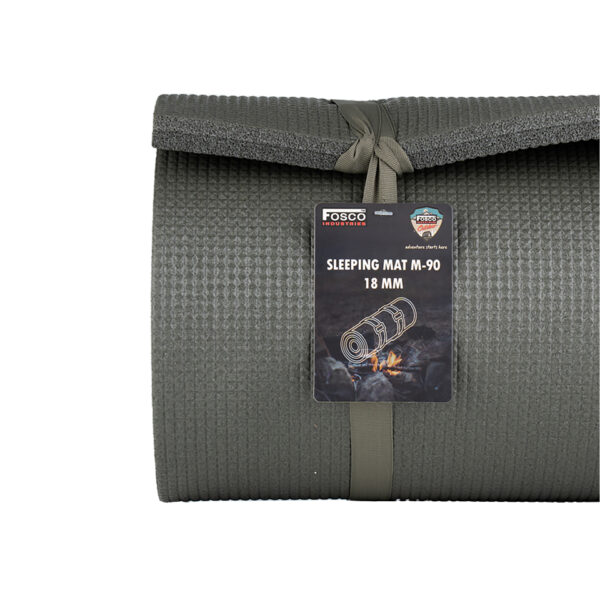 313237 Slaapmat M 90 18MM2 Comfortabele slaapmat groen voor camping, hiking en trekking. Gemakkelijk te hanteren en mee te nemen. De slaapmat heeft een isolerende werking, is waterafstotend en werkt schok dempend. Biedt bescherming tegen de koude, natte grond terwijl je slaapt. <strong>Kenmerken:</strong> <ul> <li>1 persoons mat</li> <li>Lichtgewicht schuimmat gemaakt van “EVA” (Ethyleen Vinyl Acetaat)</li> <li>Compact mee te nemen</li> <li>Kleurtint: groen</li> <li>Gewicht: 880 gram</li> <li>Breedte: 51,5 cm</li> <li>Dikte: 18 mm</li> <li>Lengte: 186,5 cm</li> </ul>