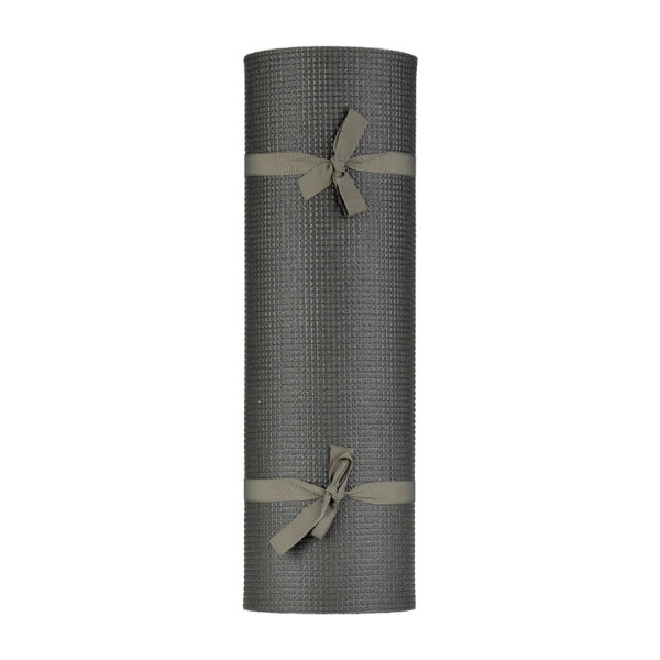 313238 Slaapmat M 90 10MM1 <h3 data-start="0" data-end="61"><strong data-start="4" data-end="55">Slaapmat M-90 10MM – Lichtgewicht & Comfortabel</strong> ️</h3> <p data-start="63" data-end="341">De <strong data-start="66" data-end="83">M-90 Slaapmat</strong> is een <strong data-start="91" data-end="130">stevige, lichtgewicht en isolerende</strong> mat, ideaal voor <strong data-start="148" data-end="199">kamperen, hiking, trekking en outdoor avonturen</strong>. Deze mat biedt uitstekende bescherming tegen de <strong data-start="249" data-end="271">koude, natte grond</strong> en zorgt voor extra <strong data-start="292" data-end="319">comfort en schokdemping</strong> tijdens het slapen.</p> <p data-start="343" data-end="545">Gemaakt van <strong data-start="355" data-end="381">hoogwaardig XPE-schuim</strong>, is deze <strong data-start="391" data-end="447">duurzaam, waterafstotend en gemakkelijk op te rollen</strong>. Door het <strong data-start="458" data-end="496">lichte gewicht en compacte formaat</strong> is hij eenvoudig mee te nemen op je avonturen.</p>