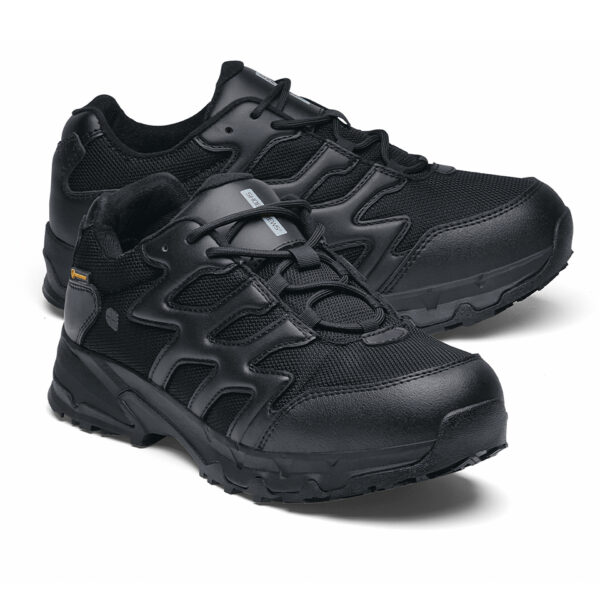231300 SFC Carrig Low Shoes De Carrig Low is een onmisbare schoen tijdens lange diensturen en tactische activiteiten, zoals hikes, trektochten en militaire activiteiten. Deze schoen is ook ideaal voor de politie en beveiligingssector dankzij de unieke antislip zool waar SFC bekend om staat. De EVA-middenzool zorgt voor een perfecte demping en comfort, zodat je lang op deze schoenen kunt staan en lopen. De Carrig Low is voorzien van een uitneembare dempende binnenzool en een gepatenteerde EVA-tussenzool voor nog meer comfort en demping. Deze metaalvrije schoen heeft een warmte- en koude-isolatie en een Spillguard, waardoor de schoen beschermd is tegen chemicaliën en vloeistoffen. De duurzame waterproof combinatie van mesh en leder maken deze schoen ideaal voor alle weersomstandigheden. De SFC anti-slip zool met TripGuard zorgt voor optimale grip op snel wisselende ondergronden. De Carrig Low is CE gecertificeerd volgens EN ISO 20347:2012 standaarden en voldoet aan de eisen voor SRC CI HI ESD. Kijk op onze spec/tech sheet voor meer informatie. Kortom, de Carrig Low is de ideale uniformschoen voor iedereen die comfort, demping en grip nodig heeft tijdens lange diensten en tactische activiteiten. <a title="Maattabel" href="https://dump.dev.newagents.nl/wp-content/uploads/2023/01/231300-SFC-Carrig-Low-Shoes22.pdf" target="_blank" rel="noopener noreferrer"><button><span style="color: #ef471f; font-size: medium;"><strong>Spec/Tech sheet</strong></span></button></a>