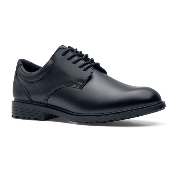 231304 SFC Cambridge GL Security Shoes O2 ESD2 De Cambridge schoen is een must-have tijdens lange diensturen en beveiligingsactiviteiten. Deze nette schoen is toepasbaar in verschillende werkvelden en perfect voor de beveiligings- en security sector, maar ook voor een managersfunctie in een horecagelegenheid. De Cambridge is een solide schoen die voorzien is van de bekende SFC unieke antislip zool. De grotere oppervlakte van de buitenzool zorgt voor een betere slipweerstand en de schoen is voorzien van een stalen cambreur. De Cambridge schoen is CE-gecertificeerd en voldoet aan de OB, E, en SRC normen volgens de EN ISO 20347:2012 standaarden. De schoen heeft uitneembare opgevulde binnenzolen en een opgevulde comfort-rand, waardoor ze comfortabel zitten tijdens lange diensturen. Bovendien is de schoen gemakkelijk schoon te maken en heeft hij een duurzame lederen bovenkant. De 360° met stiksel versterkte buitenzool zorgt voor extra stevigheid en duurzaamheid. Kortom, de Cambridge schoen is een hoogwaardige schoen die geschikt is voor verschillende werkvelden en die u de hele dag door comfortabel zal dragen. Bekijk de spec/tech sheet voor nog meer informatie en bestel nu bij deDump.nl! <a title="Maattabel" href="https://dump.dev.newagents.nl/wp-content/uploads/2023/01/231304-SFC-Cambridge-GL-Security-Shoes-O2-ESD22.pdf" target="_blank" rel="noopener noreferrer"><button><span style="color: #ef471f; font-size: medium;"><strong>Spec/Tech sheet</strong></span></button></a> <a title="Maattabel" href="https://dump.dev.newagents.nl/wp-content/uploads/2023/01/231304-SFC-Cambridge-GL-Security-Shoes-O2-ESD23.pdf" target="_blank" rel="noopener noreferrer"><button><span style="color: #ef471f; font-size: medium;"><strong>CE-Certificaat</strong></span></button></a>
