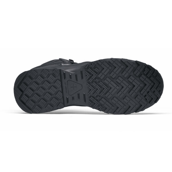 231305 SFC Guard Mid Safety Boots S39 De Guard Mid veiligheidsschoen is een must-have voor lange diensturen en beveiligingsactiviteiten. Deze S3 veiligheidsschoen is geschikt voor diverse werkterreinen, zoals de beveiligingssector, magazijnwerk, transportsector en bouw. De schoen biedt veel comfort dankzij de EVA-middenzool die zorgt voor perfecte demping en een unieke antislipzool voor betere slipweerstand. De schoenen hebben een ritsluiting voor gemakkelijk aan- en uittrekken en zijn waterdicht ontworpen om uw voeten droog te houden. Ze zijn uitgerust met een uitneembare dempende binnenzool en hebben een SFC antislip buitenzool met Tripguard, wat het mogelijk maakt om gemakkelijk te bewegen op verschillende oppervlakken. De schoenen zijn geschikt voor zowel mannen als vrouwen en zijn ESD (Electro Static Discharge) gecertificeerd. De schoenen voorkomen statische elektrische lading door snelle ontlading van statische elektriciteit. Door de lage weerstand van de schoenen zal de drager zichzelf niet (op)laden. Dit beschermt jezelf en omliggende apparatuur. De schoenen zijn CE-gecertificeerd volgens EN ISO 20345:2011 S3 SRC ESD normen. Raadpleeg de spec/tech sheet voor meer informatie. <a title="Maattabel" href="https://dump.dev.newagents.nl/wp-content/uploads/2023/01/231305-SFC-Guard-Mid-Safety-Boots-S3-spec-tech-sheet.pdf" target="_blank" rel="noopener noreferrer"><button><span style="color: #ef471f; font-size: medium;"><strong>Spec/Tech sheet</strong></span></button></a> <a title="Maattabel" href="https://dump.dev.newagents.nl/wp-content/uploads/2023/01/231305-SFC-Guard-Mid-Safety-Boots-S3-CE-certificaat.pdf" target="_blank" rel="noopener noreferrer"><button><span style="color: #ef471f; font-size: medium;"><strong>CE-Certificaat</strong></span></button></a>