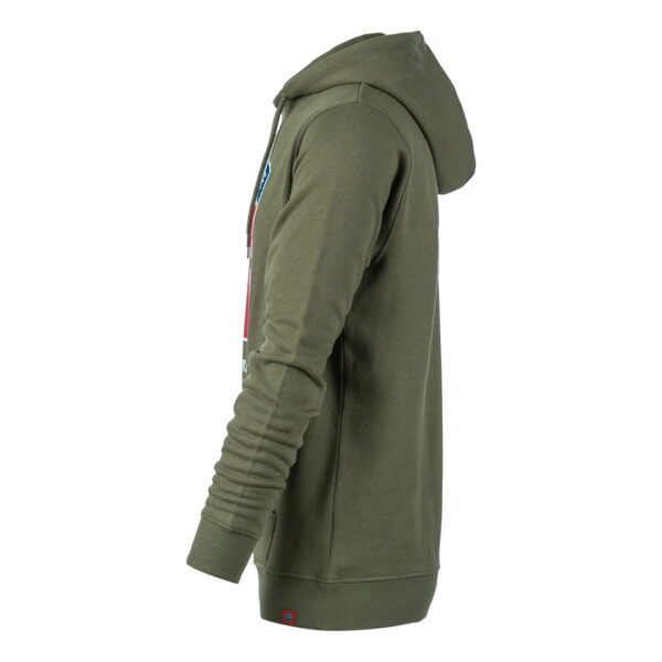 131386 Hoodie 82nd Airborne Division1 <big>Comfortabele hoodie Groen gemaakt van 60% katoen en 40% polyester. Deze hoodie is een basic item wat zowel door mannen als vrouwen kan worden gedragen. De hoodie kan gedragen worden voor als werktrui maar ook casual op een spijkerbroek.</big> <big>De hoodie is voorzien van een print van de Amerikaanse 82e Luchtlandingsdivisie van het Amerikaanse leger. De 82e Luchtlandingsdivisie is een elite-eenheid die voornamelijk bestaat uit parachutisten.</big> <big><strong>Kenmerken:</strong></big> <ul> <li><big>Aangename stevige stof met zachte opgeruwde binnenkant</big></li> <li><big>Capuchon met koord</big></li> <li><big>Opgenaaide kangoeroezak voorop</big></li> <li><big>Stofdikte van 320 g/m²</big></li> </ul>