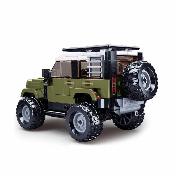 413342 Sluban English SUV Attacker M38 B1015 161271 Sluban English SUV Attacker M38-B1015 #16127 - Leger Bouwset Ga op missie met de Sluban English SUV Attacker M38-B1015 #16127. Sluban staat bekend om haar leger gerelateerde bouwsets van hoge kwaliteit en deze SUV is een uitstekend voorbeeld. Laat je fantasie de vrije loop en beleef spannende militaire avonturen met deze indrukwekkende bouwset. De set wordt geleverd met 1 gedetailleerde minifiguur, die als chauffeur of militaire operator kan dienen tijdens je missies. Met 328 blokjes kunnen kinderen een stoere English SUV creëren met oog voor elk detail. Sluban blinkt uit in compatibiliteit met andere grote bouwsteenmerken, waardoor je deze set moeiteloos kunt combineren met je andere bouwstenen. De doosafmeting van de Sluban English SUV Attacker M38-B1015 #16127 is 38 x 23,7 x 6,7 cm, waardoor deze set een indrukwekkend eindresultaat oplevert. De moeilijkheidsgraad is gemiddeld, waardoor het een uitdagende maar plezierige bouwervaring is voor kinderen van 8-12 jaar. Bestel nu en geef het perfecte cadeau voor bouw- en legerliefhebbers. Laat je bouwvaardigheden zien met de Sluban English SUV Attacker M38-B1015 #16127 - Leger Bouwset! <strong>Inhoud set:</strong> Aantal minifiguren: 1 Aantal blokjes: 328 Doosafmeting (BxHxD): 38 x 23,7 x 6,7 cm Moeilijkheidsgraad: gemiddeld (vanaf 8-12 jaar)
