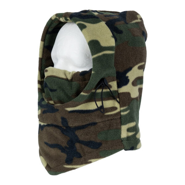 Bivakmuts fleece polar5 De Fleece Polar Bivakmuts is jouw partner in de strijd tegen winterse kou en barre weersomstandigheden. Of je nu wandelt, skiët of gewoon geniet van de winterse buitenlucht, deze bivakmuts biedt ultieme warmte en bescherming. Het geheim achter deze bivakmuts is de fleece stof. Fleece staat bekend om zijn warmte, lichtheid en vochtafvoerende eigenschappen, waardoor je droog en comfortabel blijft, zelfs tijdens intensieve activiteiten. Deze bivakmuts is ontworpen om je hoofd, nek en gezicht te bedekken, waardoor je volledige bescherming hebt tegen de elementen. De verstelbare pasvorm zorgt voor comfort, zelfs tijdens de meest veeleisende avonturen. Dankzij het lichte ontwerp kun je deze bivakmuts gemakkelijk meenemen in je rugzak of tas, zodat je altijd bent voorbereid op veranderende weersomstandigheden. Kies voor warmte en comfort met de Fleece Polar Bivakmuts en geniet van het winterse buitenleven zonder zorgen over de kou. <table class="table table-striped"> <tbody> <tr> <td>✔</td> <td>Kleur: groen</td> </tr> <tr> <td>✔</td> <td>Materiaal: 100% polyester</td> </tr> </tbody> </table>
