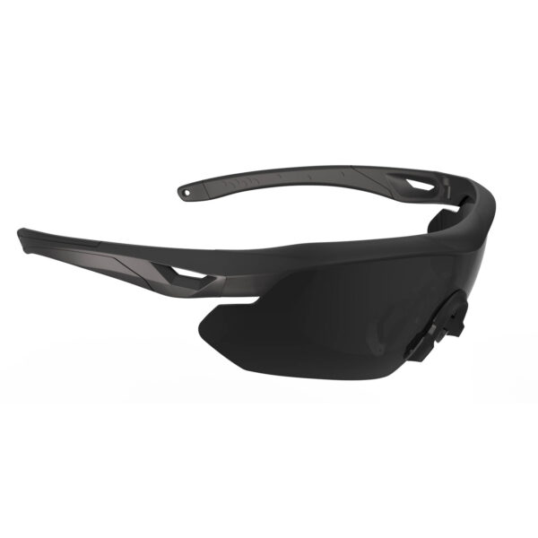 256184 SwissEye bril Nighthawk Pro 40294 Ervaar ultiem draagcomfort en bescherming met de SwissEye bril Nighthawk Pro #40294. Lichtgewicht met verstelbare neusbrug, antifog/antikras-coating en 100% UV-bescherming, inclusief reserveglazen voor diverse omstandigheden.