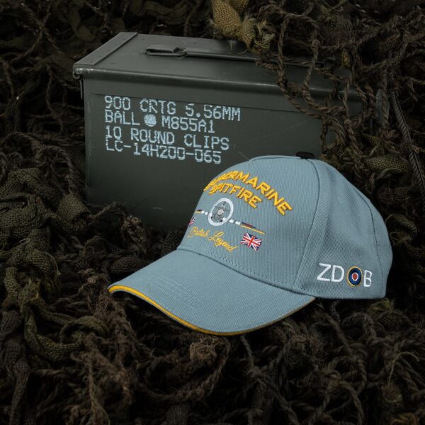 Baseball cap Supermarine Spitfire RAF5 De Fostex Garments® Spitfire Baseball cap is meer dan alleen een accessoire - het is een eerbetoon aan de legendarische Supermarine Spitfire. Met zijn 3D-geborduurde logo's en perfecte pasvorm, is deze verstelbare cap een must-have voor elke liefhebber.