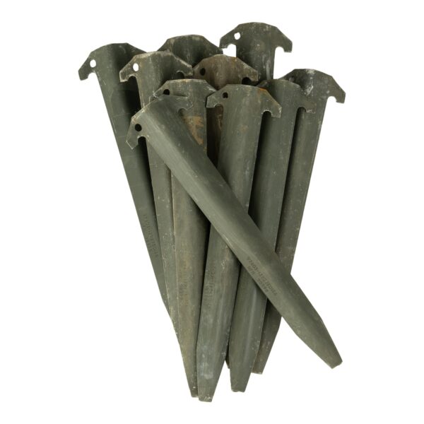 Tentharingen US Army original set a 10 stuks gebruikt4 mDe originele, gebruikte US Army tentharingen zijn een onmisbaar onderdeel van elke kampeeruitrusting. Met een stevig ontwerp en een lengte van 31 cm zorgen deze betrouwbare haringen ervoor dat uw tent veilig staat, waar uw avonturen u ook brengen.