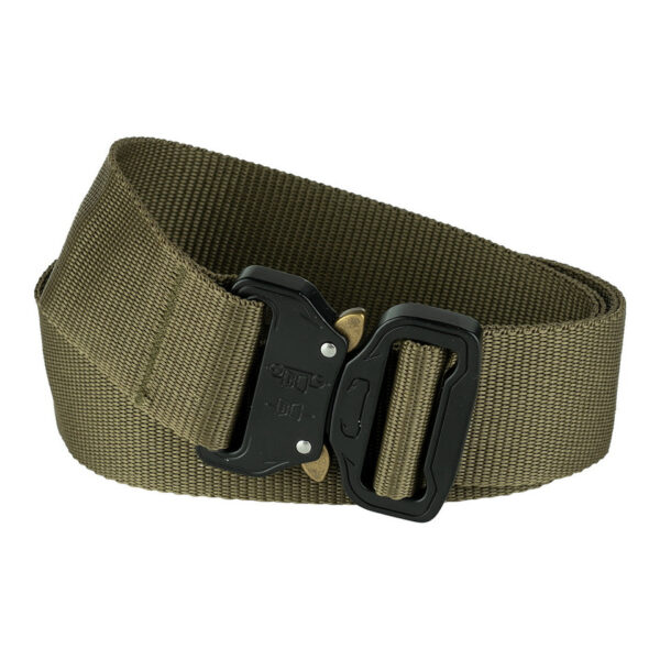 Tactical fast koppel DP256 De Tactical Fast Koppel DP256 biedt de ultieme combinatie van stijl en functionaliteit. Deze riem is uitgerust met een robuuste metalen sluiting, die niet alleen zorgt voor duurzaamheid maar ook voor veiligheid. Ontworpen voor verschillende tactische toepassingen, is deze koppel ideaal voor militairen, beveiligingspersoneel en outdoorliefhebbers.