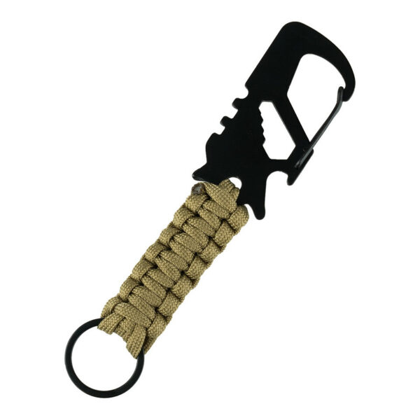 Multifunctionele karabijnhaak keychain JYFPB214 De multifunctionele karabijnhaak sleutelhanger JYFPB21 is de perfecte metgezel voor zowel dagelijks gebruik als avontuurlijke uitjes. Dit veelzijdige gereedschap combineert meerdere functies in één compact ontwerp, waardoor het een onmisbaar accessoire is voor iedereen die van gemak en functionaliteit houdt. Met een lengte van 15 cm is de karabijnhaak groot genoeg om stevig en betrouwbaar te zijn, maar toch compact genoeg om gemakkelijk aan je sleutelbos, rugzak of riem te bevestigen. Het paracord touw, gemaakt van 100% nylon, biedt extra duurzaamheid en kan in noodsituaties gebruikt worden. Het hoogwaardige metaal van zowel de karabijnhaak als de sleutelhanger zorgt ervoor dat dit product jarenlang meegaat, zelfs bij intensief gebruik. De robuuste constructie en slimme ontwerp maken de JYFPB21 een veelzijdig en praktisch hulpmiddel.