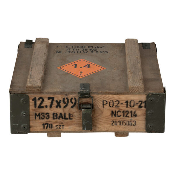 Leger Kist Hout 1 40X36X15CM12 <strong>Omschrijving:</strong> <ul> <li>Originele <strong>houten legerkist</strong> <strong>40 X 36 X 15 CM</strong> in een natuurlijke, blanke afwerking. Deze gebruikte kist heeft een stoere, authentieke uitstraling met lichte gebruikssporen, die zorgen voor een vintage karakter.</li> <li>Perfect als opbergoplossing of decoratief item voor in huis, werkplaats of voor militaire verzamelaars.</li> </ul>