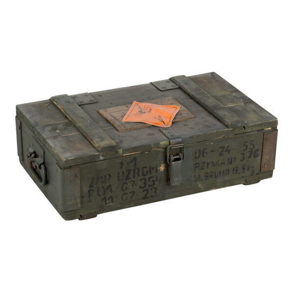 Leger Kist Hout 6 48 X 28 X 16 cm <div class="flex-shrink-0 flex flex-col relative items-end"> <div> <div class="pt-0"> <div class="gizmo-bot-avatar flex h-8 w-8 items-center justify-center overflow-hidden rounded-full"> <div class="relative p-1 rounded-sm flex items-center justify-center bg-token-main-surface-primary text-token-text-primary h-8 w-8"><strong>Leger Kist Hout #6 – 48 x 28 x 16 cm – Groen</strong></div> </div> </div> </div> </div> <div class="group/conversation-turn relative flex w-full min-w-0 flex-col agent-turn"> <div class="flex-col gap-1 md:gap-3"> <div class="flex max-w-full flex-col flex-grow"> <div class="min-h-8 text-message flex w-full flex-col items-end gap-2 whitespace-normal break-words text-start [.text-message+&]:mt-5" dir="auto" data-message-author-role="assistant" data-message-id="4ea9d606-764a-44e7-a7d0-6ce9113e97c3" data-message-model-slug="gpt-4o-mini"> <div class="flex w-full flex-col gap-1 empty:hidden first:pt-[3px]"> <div class="markdown prose w-full break-words dark:prose-invert light"> Deze stevige <strong>legerkist van hout</strong> is de perfecte oplossing voor zowel praktische opslag als decoratie met een stoere militaire uitstraling. Met een afmeting van <strong>48 x 28 x 16 cm</strong> biedt deze kist voldoende ruimte voor het opbergen van allerlei spullen, van gereedschap tot persoonlijke items. De <strong>groene kleur</strong> en robuuste houten constructie maken het een ideale keuze voor mensen die van een industriële en functionele stijl houden. </div> </div> </div> </div> </div> </div>