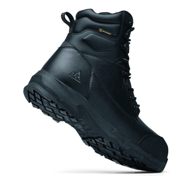 SFC Delvin boots S7L CI SR7 Maak kennis met de <strong>DELVIN S7L CI SR</strong>, de ultieme laarzen voor extreme omstandigheden. Deze robuuste werkschoenen zijn ontworpen om veiligheid, comfort en prestaties te bieden, zelfs in de meest uitdagende omgevingen. Met geavanceerde technologieën zoals slipweerstand op ijzige oppervlakken, waterbestendigheid en koude-isolatie zijn deze laarzen een onmisbaar hulpmiddel voor iedereen die in zware omstandigheden werkt.